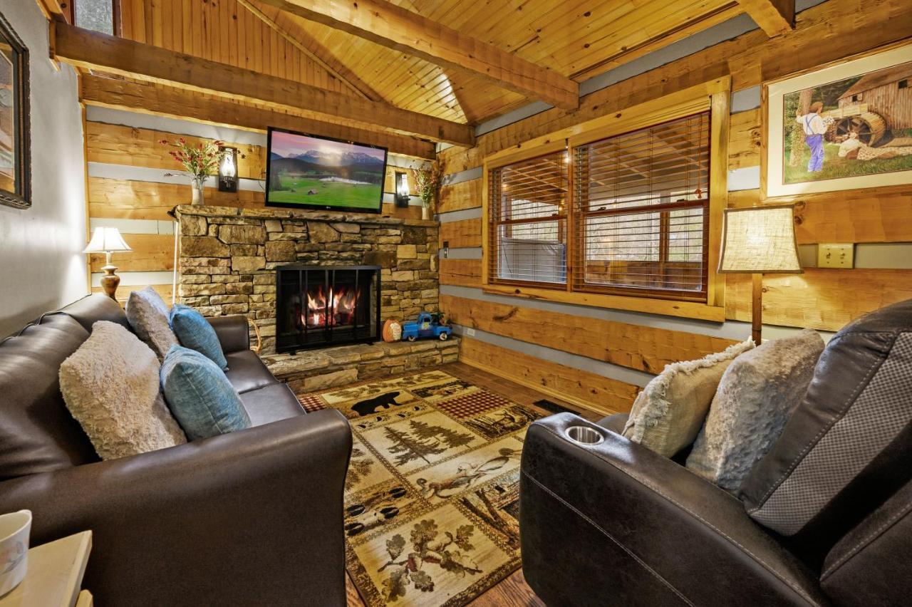 The Robins Nest With Hot Tub Villa Пиджен Фордж Екстериор снимка