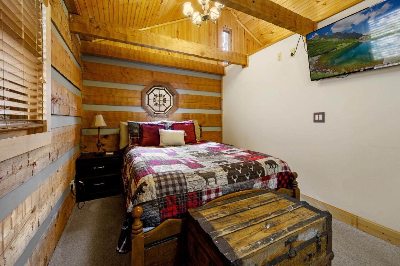 The Robins Nest With Hot Tub Villa Пиджен Фордж Екстериор снимка
