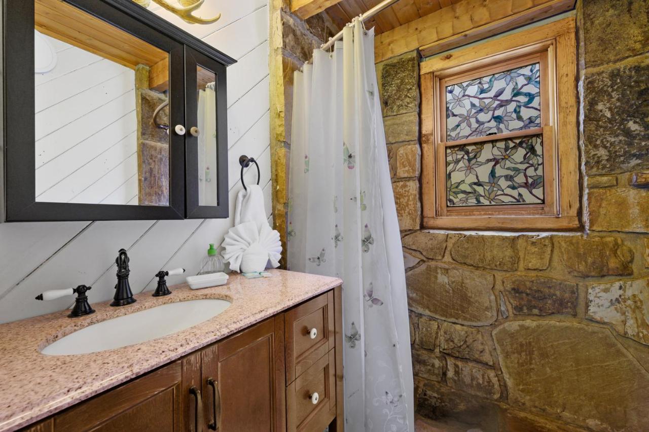 The Robins Nest With Hot Tub Villa Пиджен Фордж Екстериор снимка